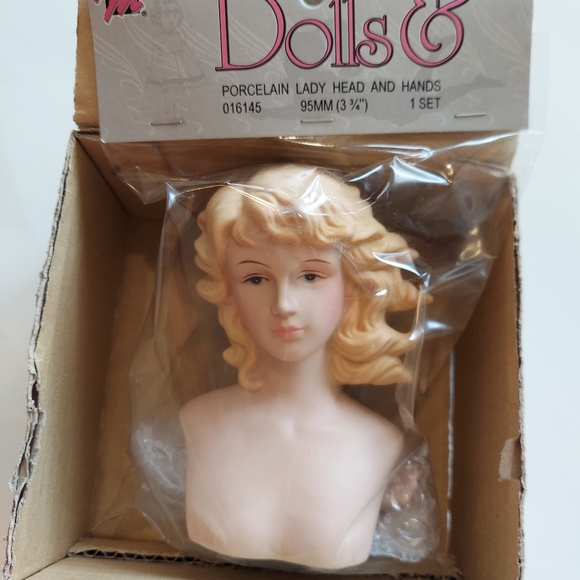 Vintage Porcelain Lady Head and Hands Set by Mangelsen's 3 3/4" Original… - Picture 9 of 13